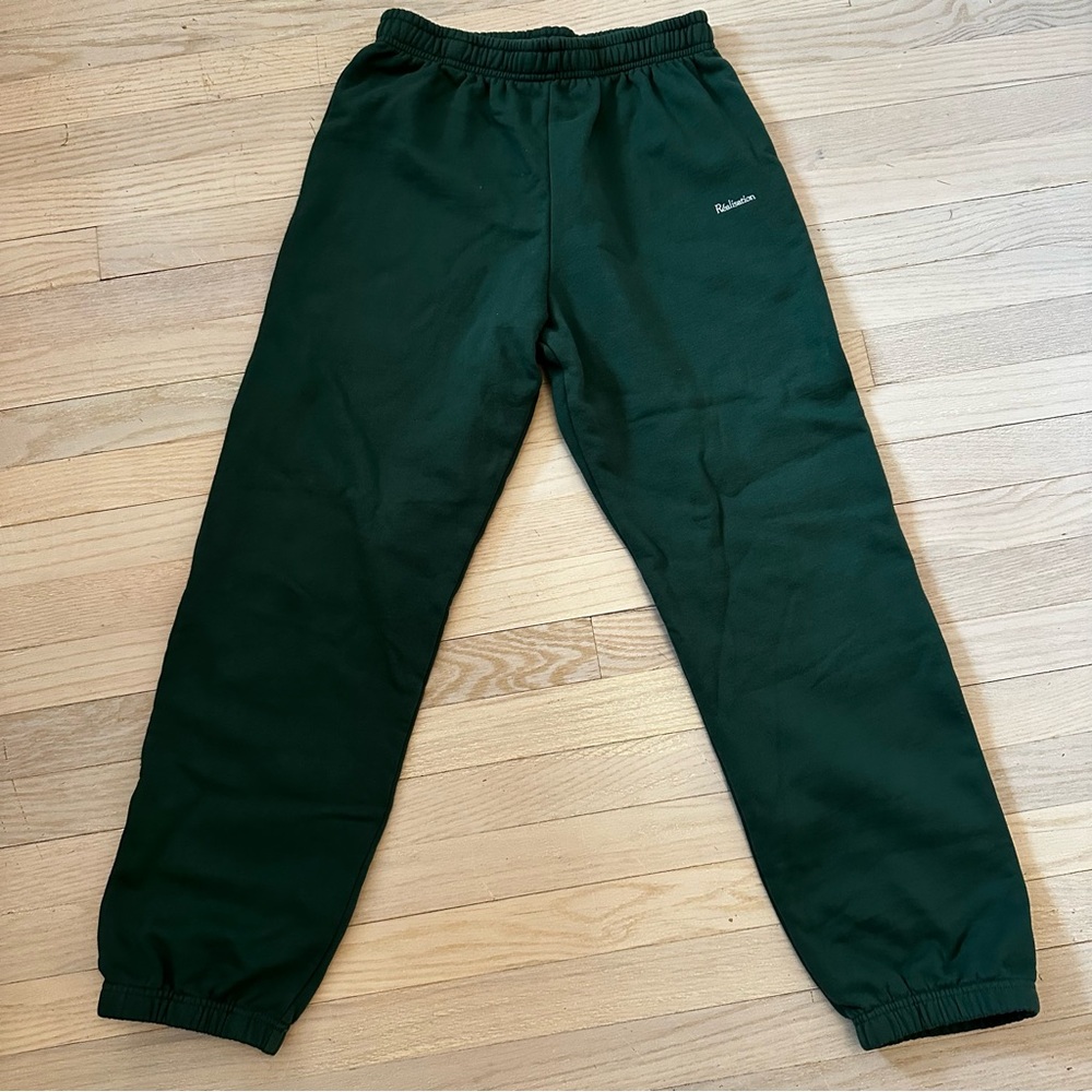 Realisation par swearpants dark green